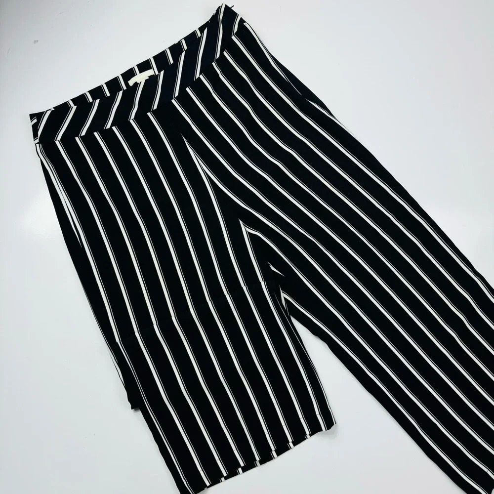 H&M Black Ankle-length Pants‎ Size 12